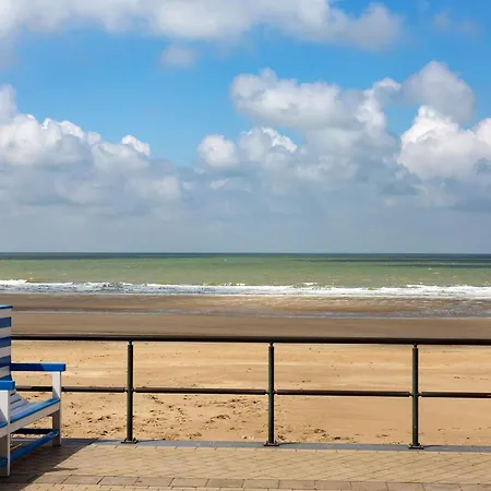 W Terrace, Cleaning Included Middelkerke